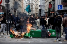 تواصل الإضرابات في مصافي النفط وقطاع النظافة بفرنسا