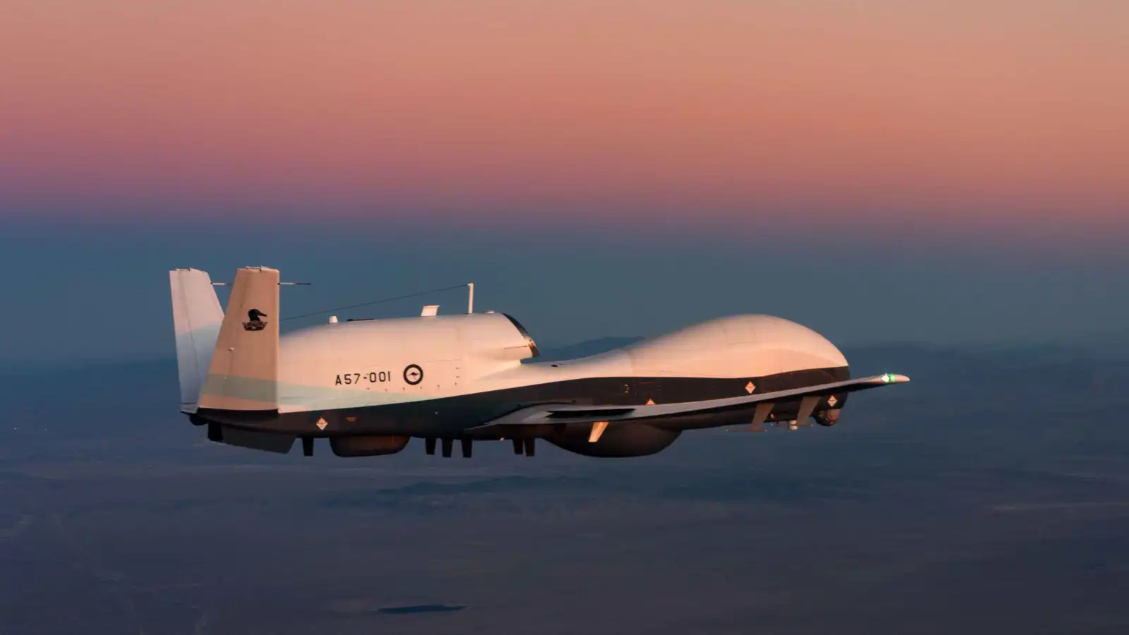 ضربة صامتة.. فقدان مسيرة أمريكية متطورة بالخليج