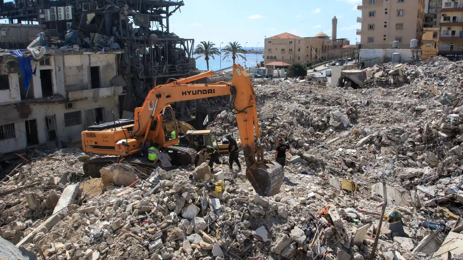 غارات على جنوب لبنان تسبق محادثات واشنطن المرتقبة