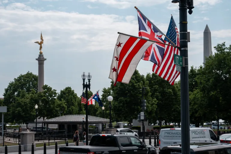 واشنطن تستقبل الملك تشارلز بأعلام أسترالية