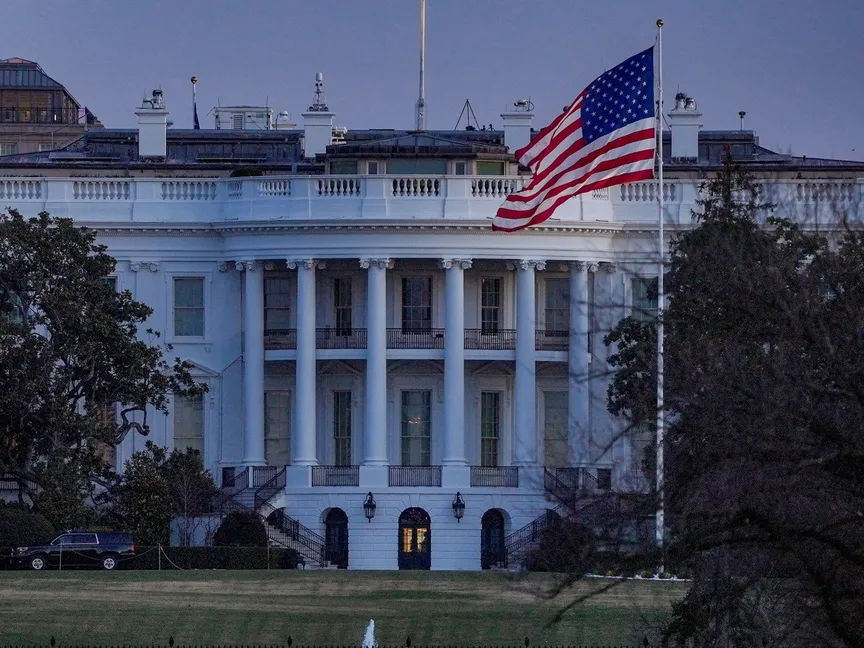 معركة قانونية بين البيت الأبيض والقضاء الأميركي