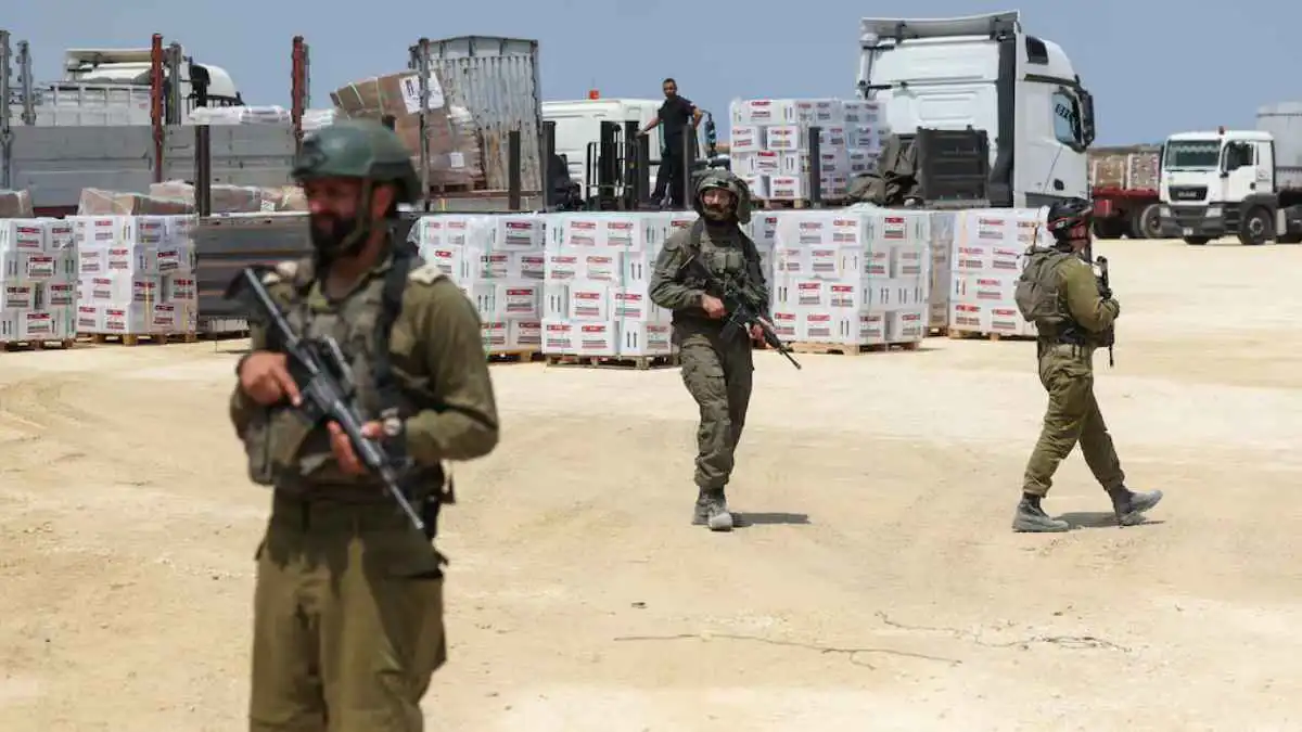 ضابط إسرائيلي يواجه اتهامات بجرائم تهريب إلى غزة