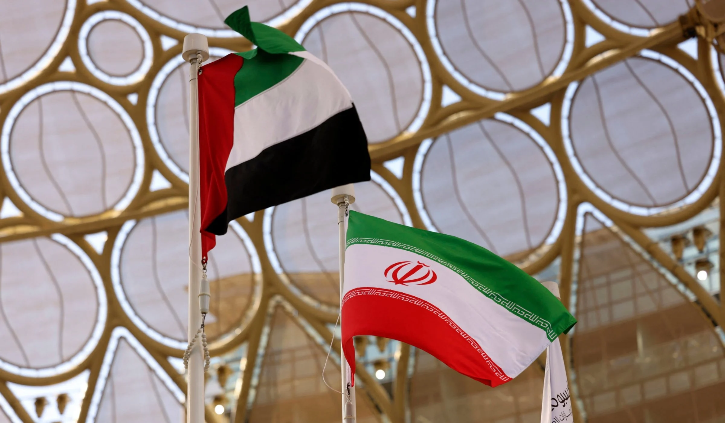 طهران تتوعّد: كل مصالح الإمارات هدف مشروع
