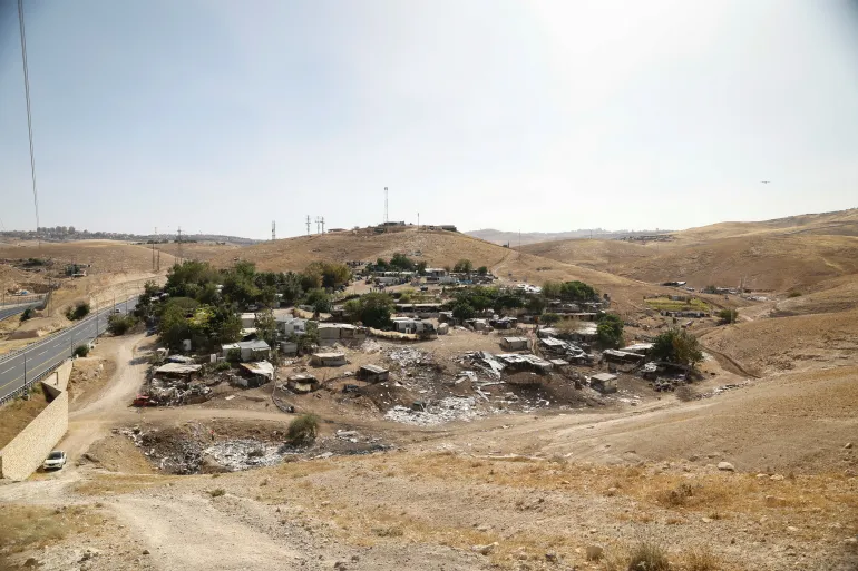 الخان الأحمر.. معركة فلسطينية جديدة ضد الإخلاء