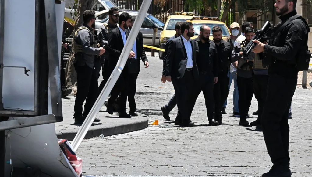 تفجيرا دمشق يثيران جدلًا واسعًا على المنصات