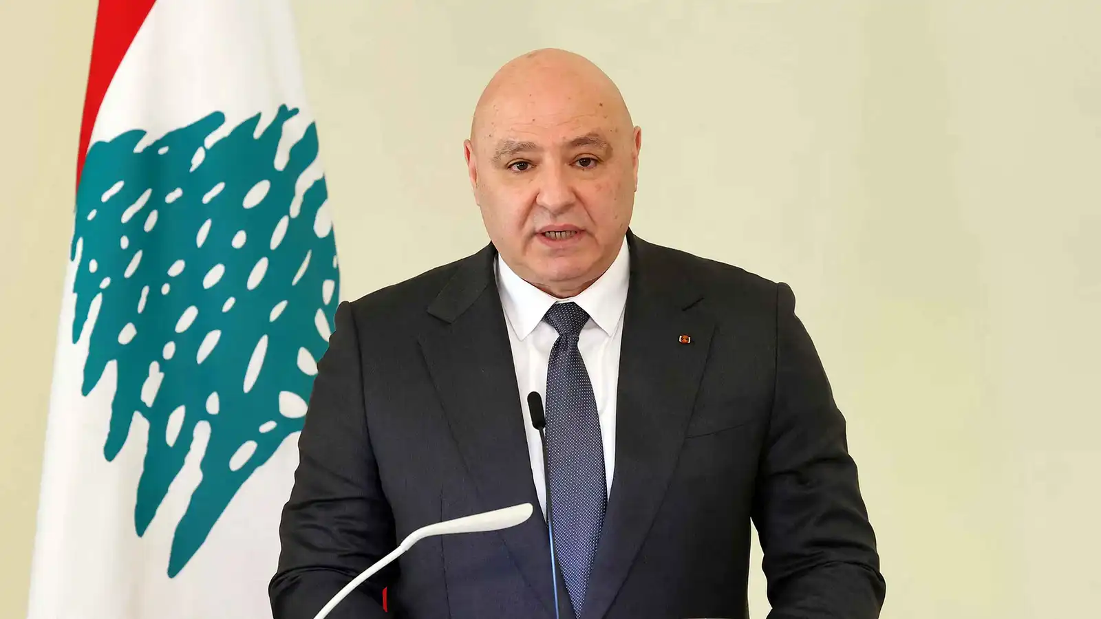 الرئيس اللبناني يجدد الالتزام بالاتفاق ويطالب بوقف الانتهاكات الإسرائيلية