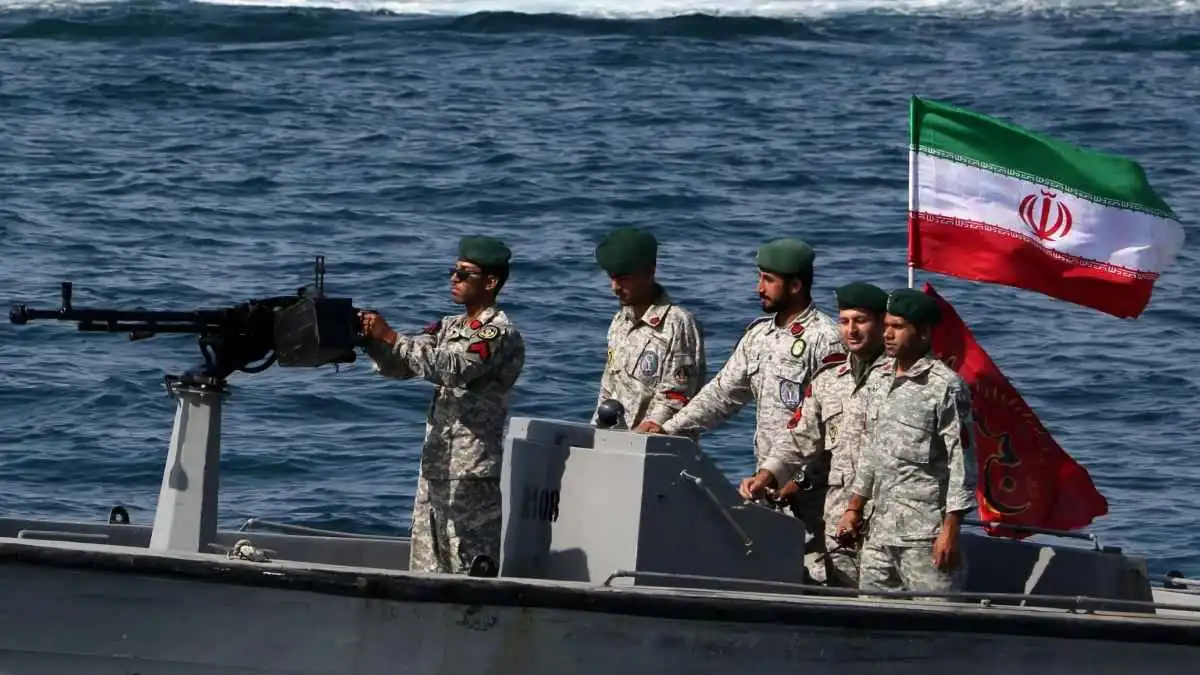 كندا تفرض عقوبات على 5 مسؤولين إيرانيين بسبب مضيق هرمز