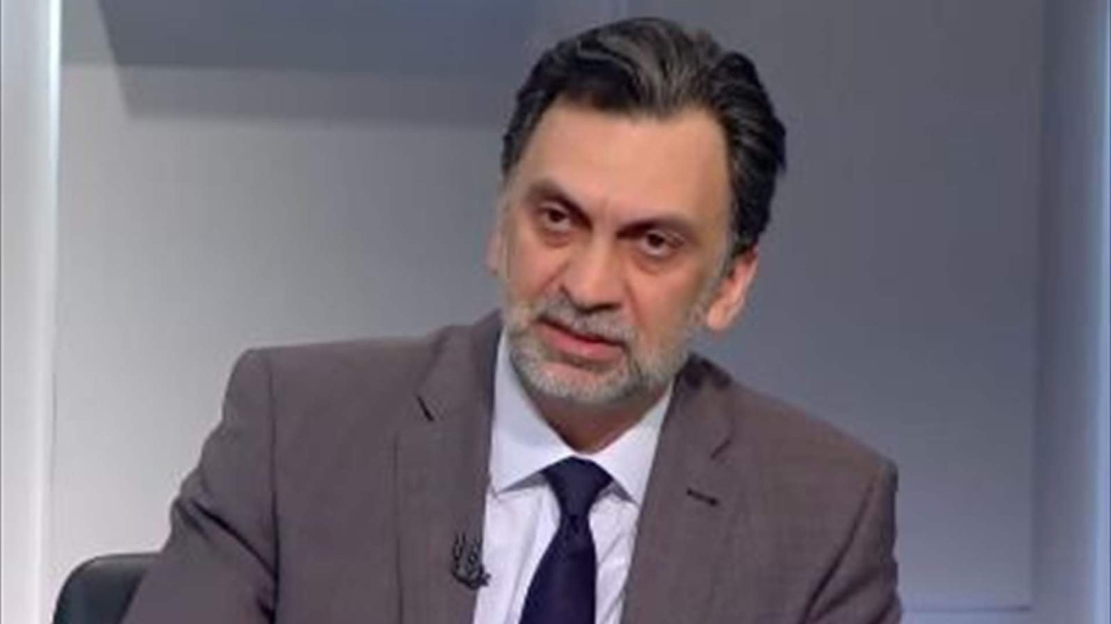 النائب منيمنة لـ"آسيا":  "اسرائيل" لن تقدم شيئاً لبنان.. وخيار الشارع مستبعد
