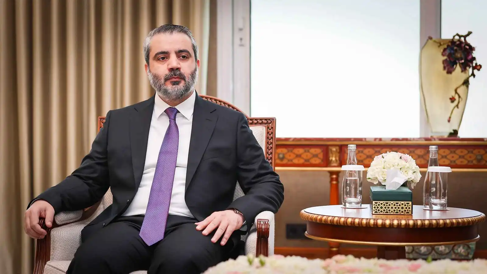 الشيباني في طرابلس.. سوريا تعيد فتح سفارتها في ليبيا