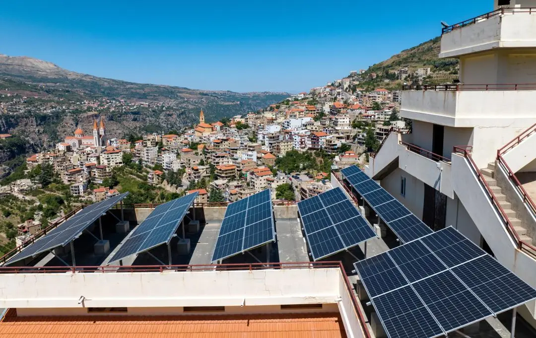 لبنان يضع ضوابط جديدة لتركيب ألواح الطاقة الشمسية