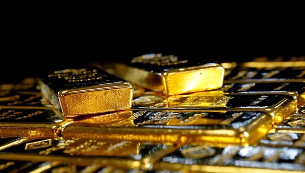 الذهب يهبط بأكثر من 6% منذ بداية الشهر
