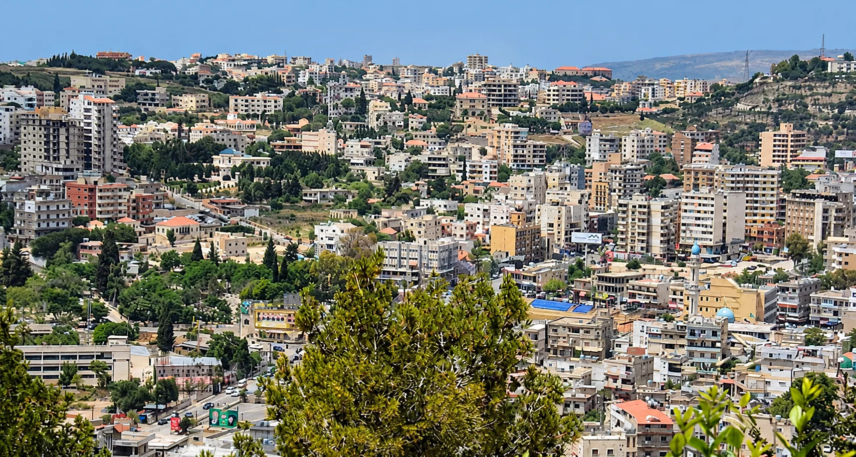 تعيين محافظ النبطية يثير جدلاً حول الشروط القانونية