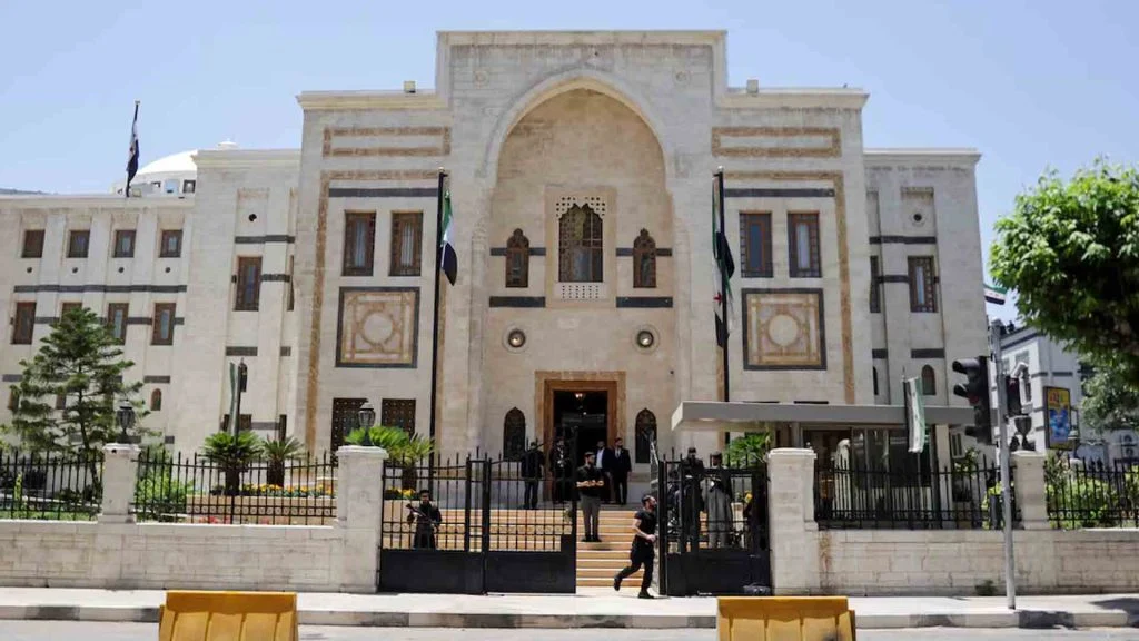البرلمان السوري يناقش إلغاء قانون الملكية الحدودية.. من المستفيد؟