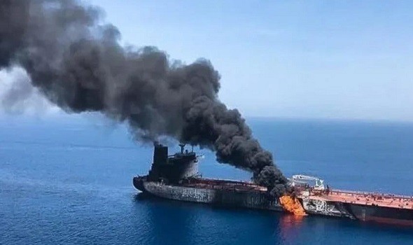 الحرس الثوري يعلن انفجار ناقلتي نفط بألغام بحرية جنوب هرمز