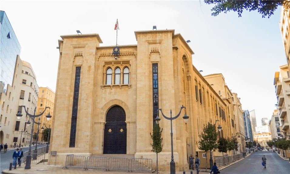 البرلمان اللبناني يفتح ملف المباني المهددة بالسقوط