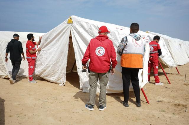 مصر تقيم أكبر مخيم إنساني في غزة على أنقاض موقع عسكري إسرائيلي سابق