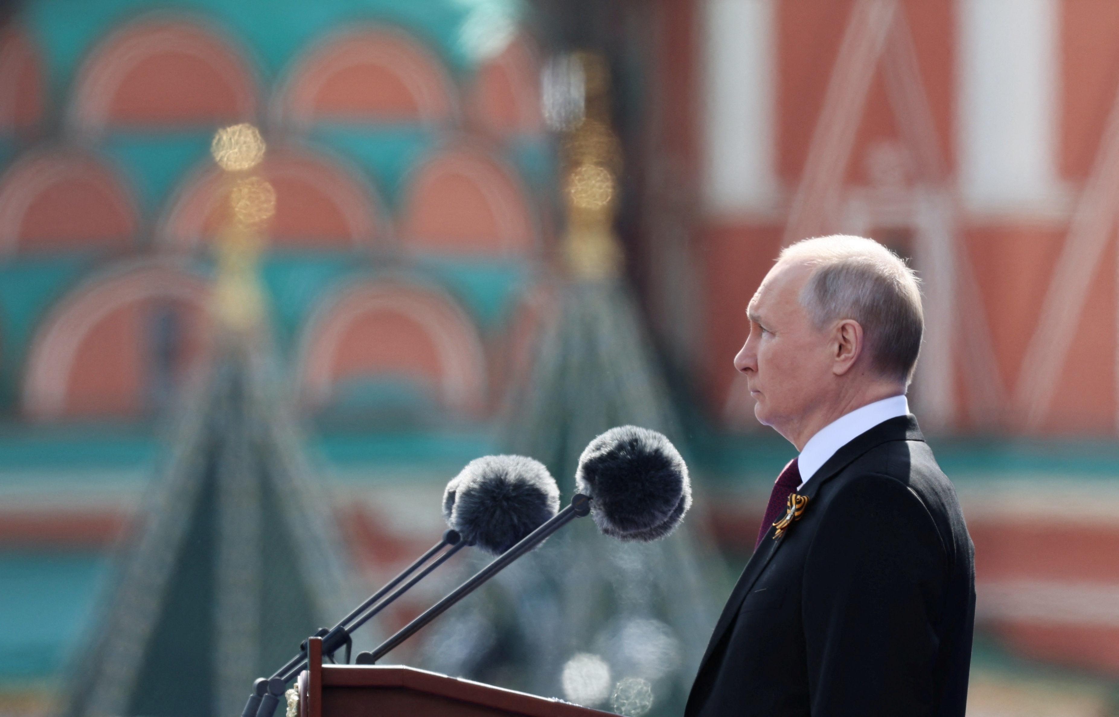 بوتين في عيد النصر: لن نسمح لأحد بتهديدنا 