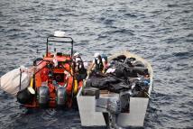 "جيو بارنتس" تنقذ أكثر من 110 مهاجرين قبالة ليبيا