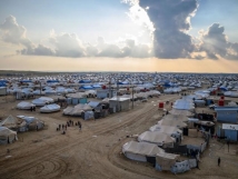 المئات من عوائل “التنظيم” يغادرون مخيمات شمال شرق سورية