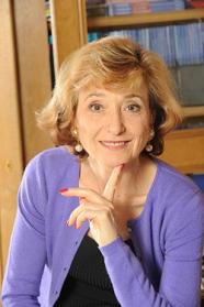 وزيرة فرنسية تواجه القضاء بتهم عنصرية