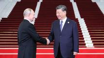 "فايننشال تايمز": زيارة بوتين إلى الصين تُظهر أن التهديدات الأميركية مجرد أمنيات