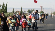 الأحزاب التركية تتسابق لطرد اللاجئين السوريين