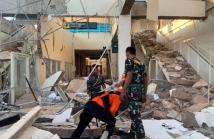 ارتفاع ضحايا زلزال فلوريس في إندونيسيا إلى 38 قتيلاً
