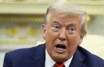 ترامب على خط السياسة النقدية مباشرة