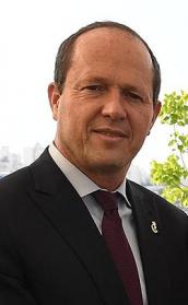 لماذا يدعو بركات لتفكيك السلطة الفلسطينية؟