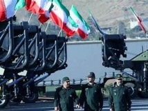الحرس الثوري الإيراني يلوّح بتوسيع مدى صواريخه.. رسالة تحدٍ للغرب وإسرائيل