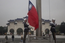 واشنطن تبرم صفقة تسليح لتايوان