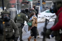 أمريكا تزود ضباط الهجرة بكاميرات على الجسم بعد مينيابوليس