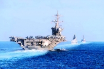 إيران تحذر أمريكا من تحركات المضيق