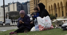 انتقادات لمساعدة حكومية محدودة للنازحين في لبنان