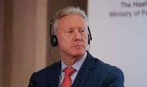 وزير الخارجية يرسم سياسة لبنان منفردًا