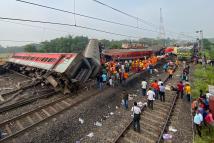 ارتفاع حصيلة ضحايا اصطدام 3 قطارات في الهند