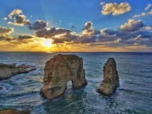 طقس لبنان قليل الغيوم دون تعديل يذكر بدرجات الحرارة