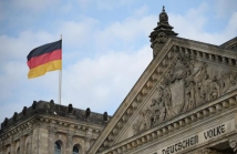 ألمانيا تكثّف ترحيل السوريين: خطوة سياسية أم محاولة لامتصاص الغضب الداخلي؟