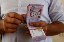 الليرة السورية تحت الضغط.. تدهور متسارع وتعافٍ مؤجل
