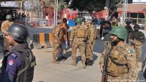 مقتل مصلّين إثر انفجار داخل مسجد في بيشاور في باكستان