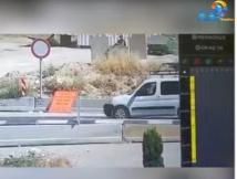 فيديو: لحظة استيلاء فلسطيني على سلاح احد جنود اسرائيل(33ث)