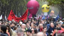 أعمال عنف واعتقالات في تظاهرات ضد قانون التقاعد في فرنسا